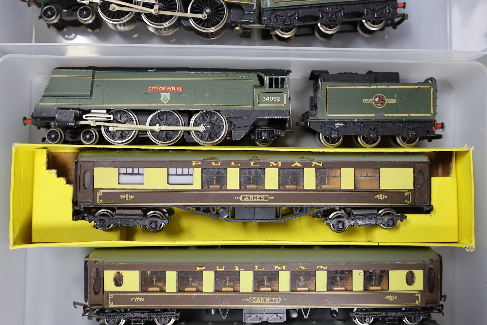 Wrenn 00 gauge - three locomotives and tenders, Grenadier Guardsman, Cardiff Castle and City of Wells, a LMS locomotive and three Pullman carriages, all unboxed